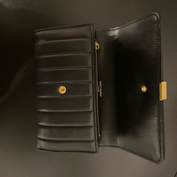 Yves Saint Laurent Vicky Quilted Large Wallet - Picture 6 of 15